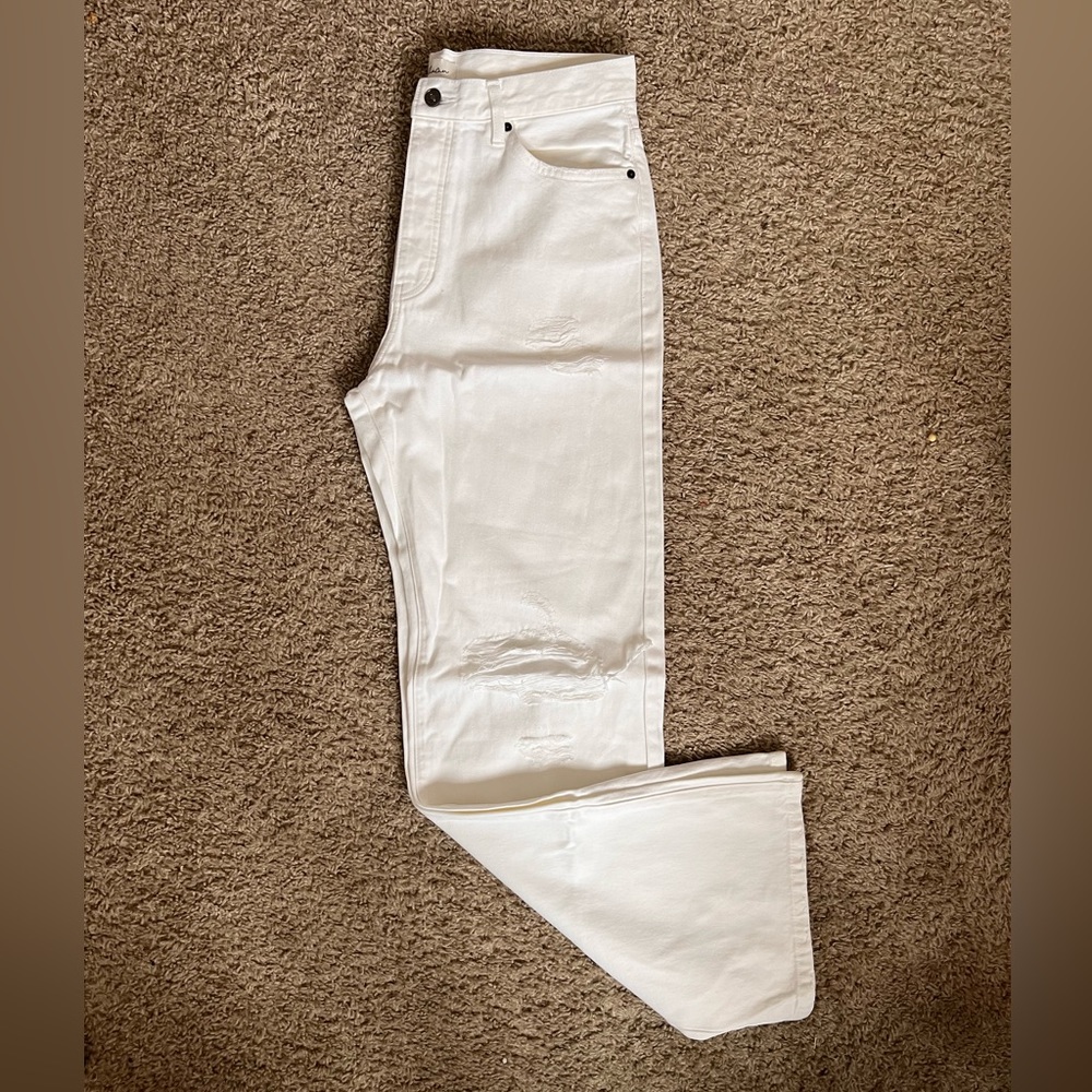 Kancan women’s white distressed wide leg jeans- like new